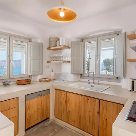 Villa Bohemian Blue - 7 Bdrm - In 200m - Mg Panormos (Mykonos)
