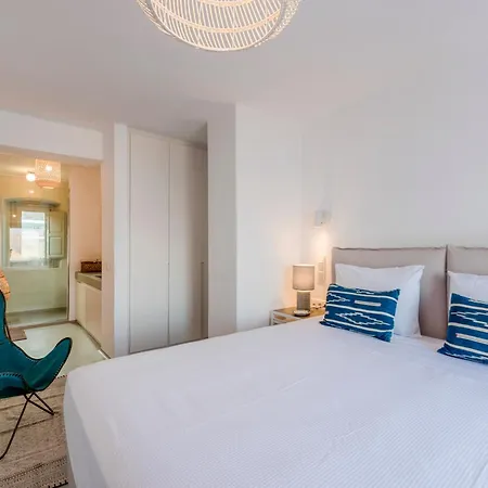 Bohemian Blue - 7 Bdrm - In 200m - Mg *