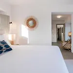 Bohemian Blue - 7 Bdrm - In 200m - Mg 빌라 *