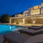 Bohemian Blue - 7 Bdrm - In 200m - Mg *