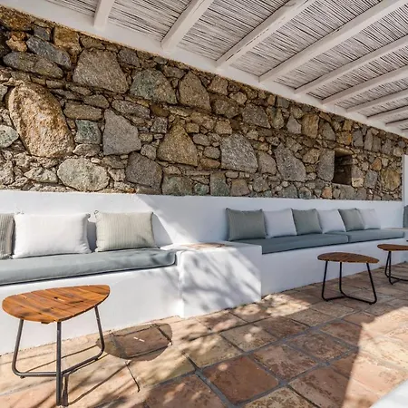 Bohemian Blue - 7 Bdrm - In 200m - Mg Villa