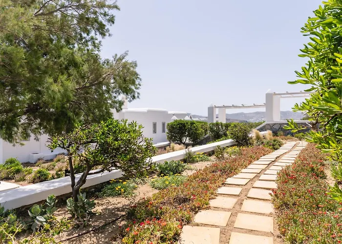 Bohemian Blue - 7 Bdrm - In 200m - Mg Villa